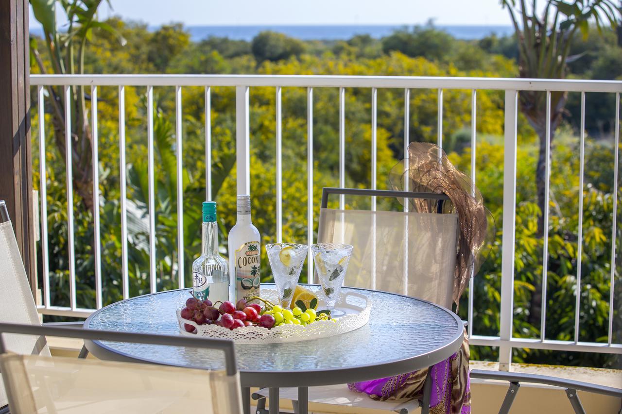 Ayia Napa Tropical Beach Villa Екстер'єр фото